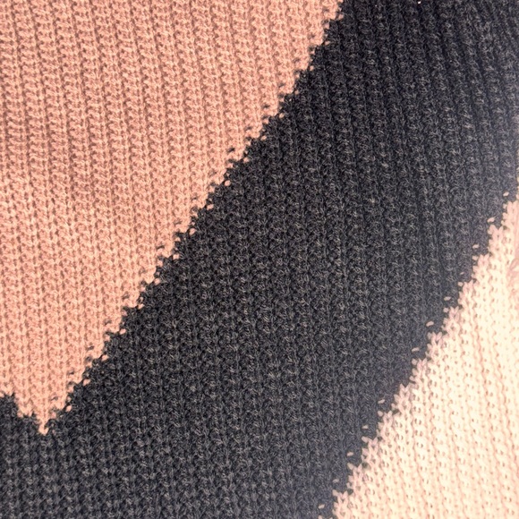 NWT Cupshe size S Colorblock Sweater in Cream, Brown, and Black - Picture 2 of 3